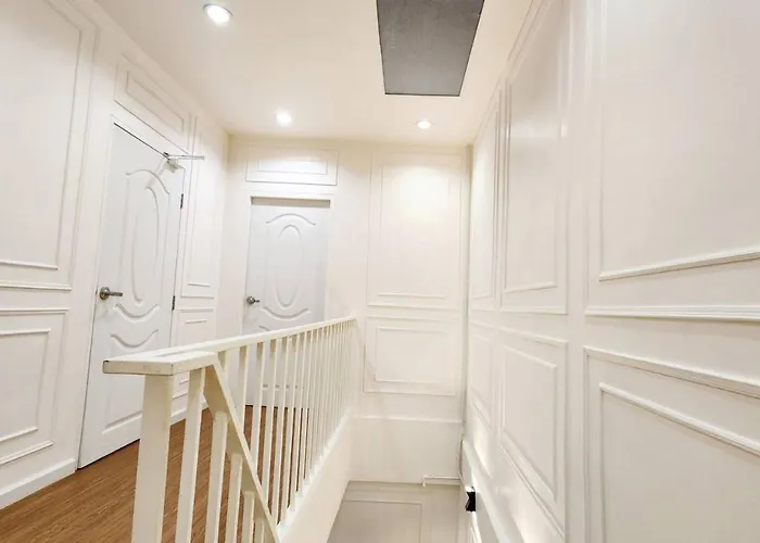Cozy 4br Private In Sukhumvit Near Bts Udomsuk