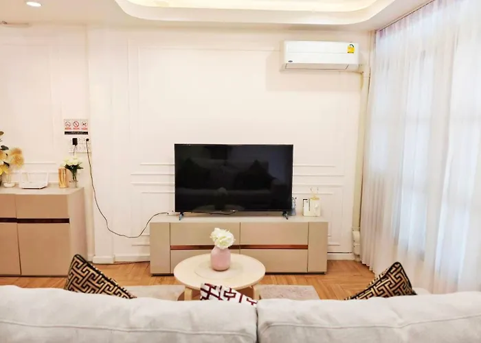 Cozy 4br Private In Sukhumvit Near Bts Udomsuk Apartment