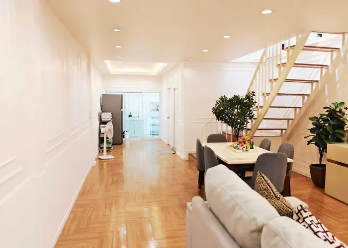 Apartment Cozy 4br Private In Sukhumvit Near Bts Udomsuk
