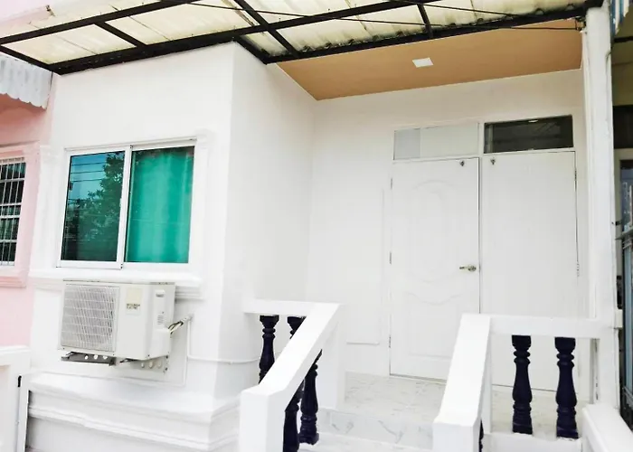 Cozy 4br Private In Sukhumvit Near Bts Udomsuk Apartment Bangkok