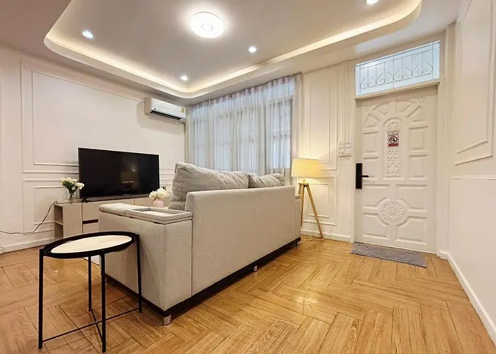 Cozy 4br Private In Sukhumvit Near Bts Udomsuk *