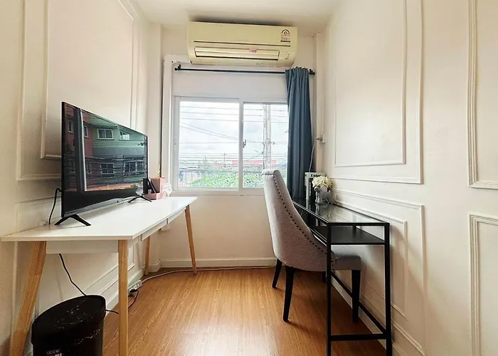 Cozy 4br Private In Sukhumvit Near Bts Udomsuk Апартаменты Бангкок