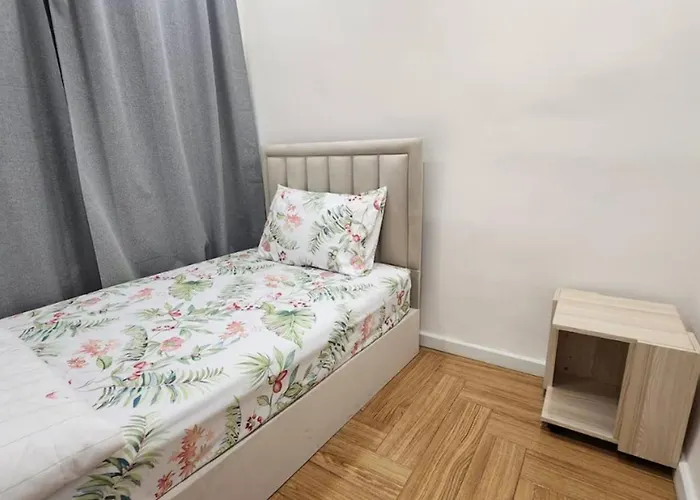 Апартаменты Cozy 4br Private In Sukhumvit Near Bts Udomsuk *
