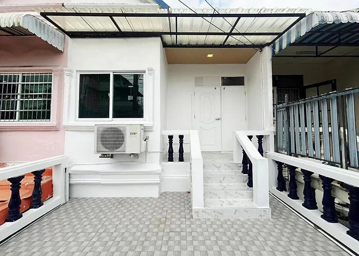 Apartment Cozy 4br Private In Sukhumvit Near Bts Udomsuk