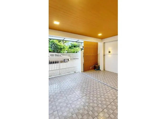Апартаменты Cozy 4br Private In Sukhumvit Near Bts Udomsuk